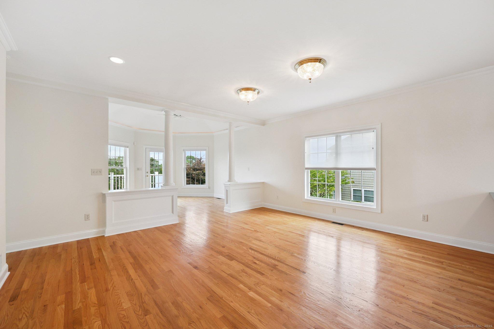 Wallingford, Connecticut, 06492, United States, 2 Bedrooms Bedrooms, ,4 BathroomsBathrooms,Residential,For Sale,1983794