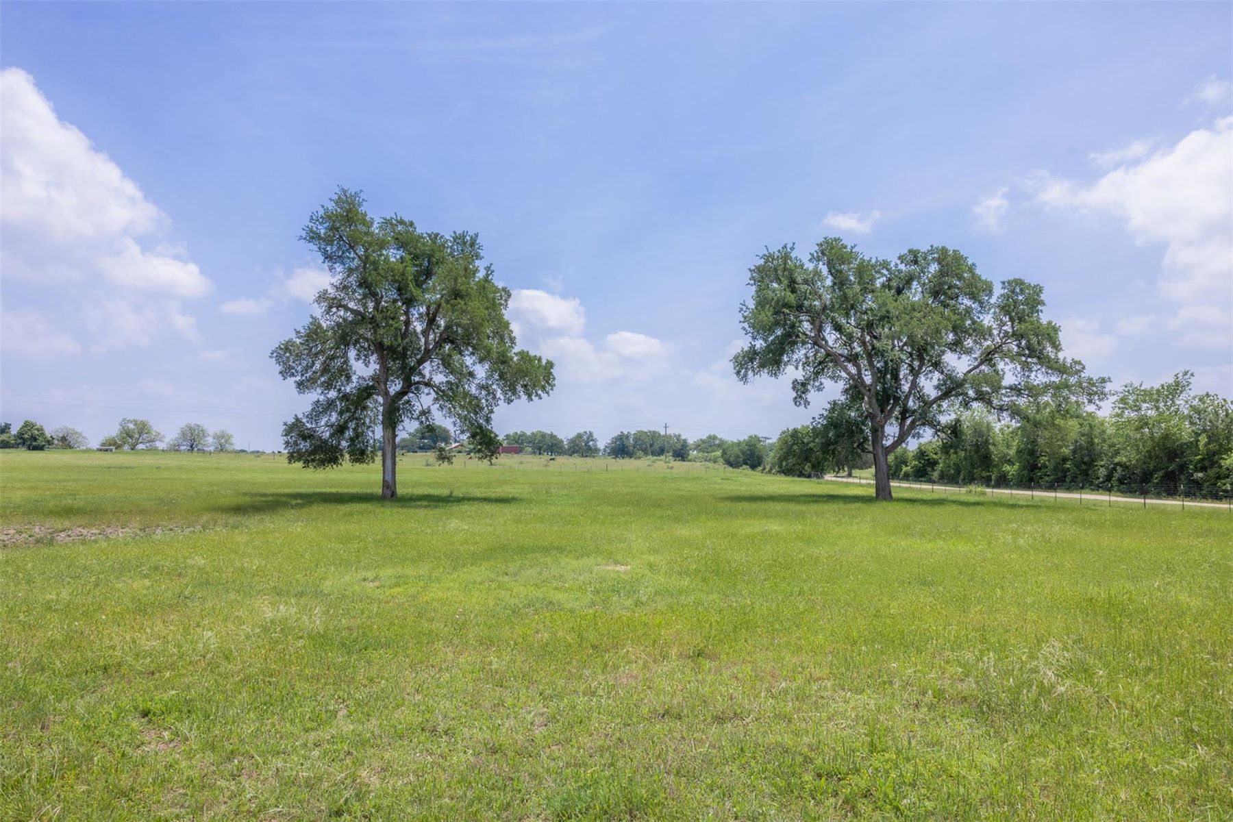  1016 County Road 306, Rockdale, TX 76567 - 物件實景