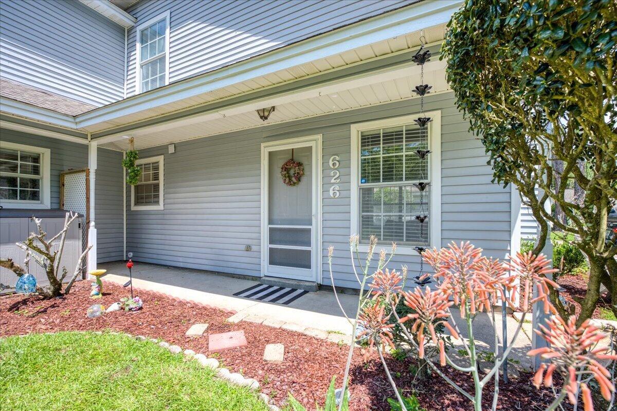Emerald Ln, Fort Walton Beach, FL 32547