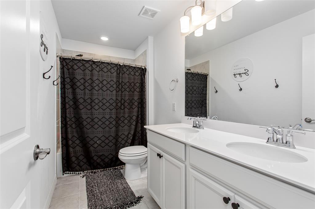 Anna, Texas, 75409, United States, 5 Bedrooms Bedrooms, ,3 BathroomsBathrooms,Residential,For Sale,1896421