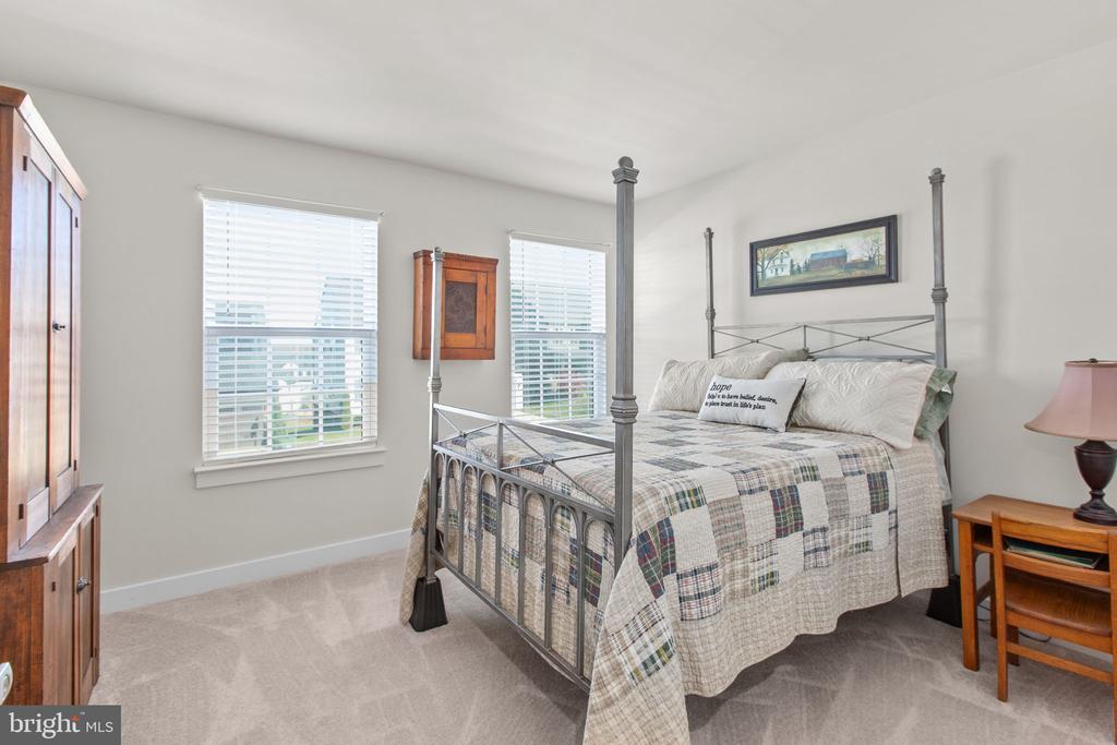 Fredericksburg, Virginia, 22401, United States, 4 Bedrooms Bedrooms, ,4 BathroomsBathrooms,Residential,For Sale,1999517