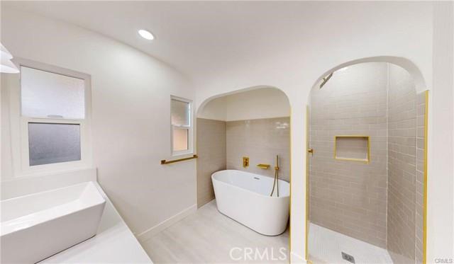 Los Angeles, California, 90018, United States, 3 Bedrooms Bedrooms, ,2 BathroomsBathrooms,Residential,For Sale,1986110