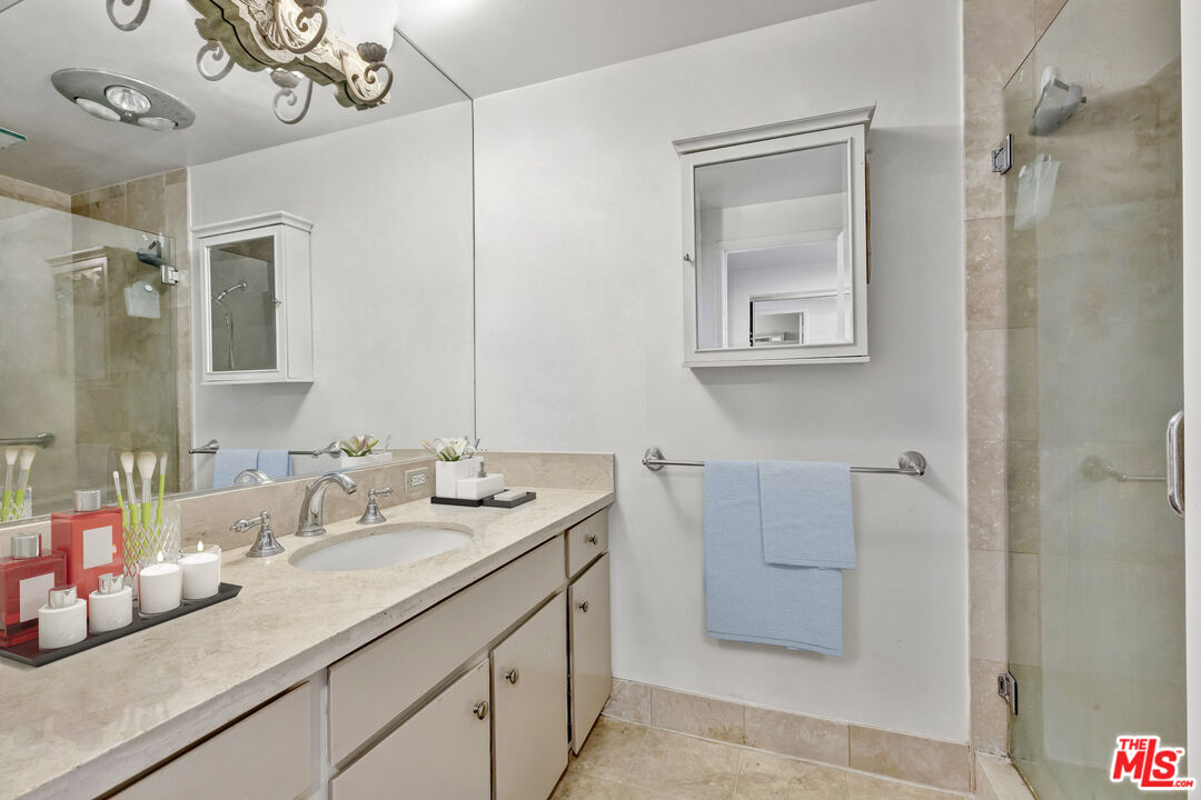Los Angeles, California, 90067, United States, 2 Bedrooms Bedrooms, ,2 BathroomsBathrooms,Residential,For Sale,1754738
