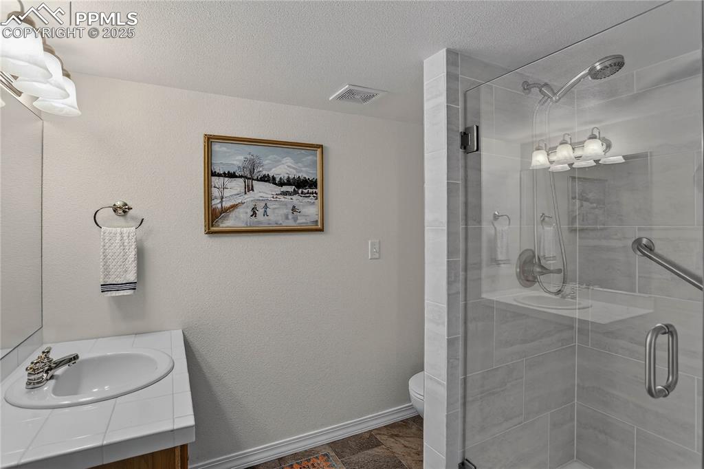 Colorado Springs, Colorado, 80920, United States, 5 Bedrooms Bedrooms, ,4 BathroomsBathrooms,Residential,For Sale,1876956