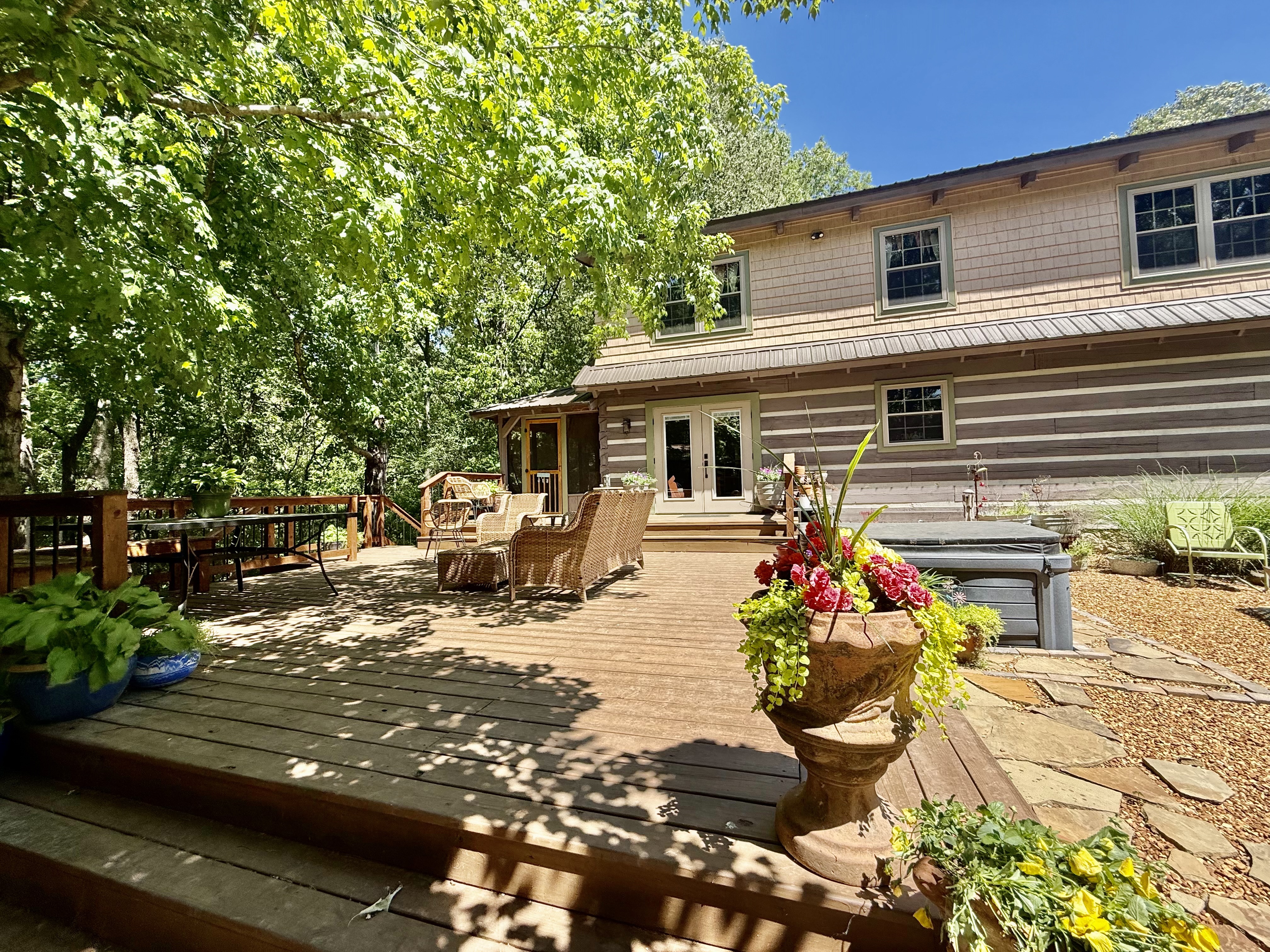 Rives, Tennessee, 38253, United States, 3 Bedrooms Bedrooms, ,2 BathroomsBathrooms,Residential,For Sale,2031987