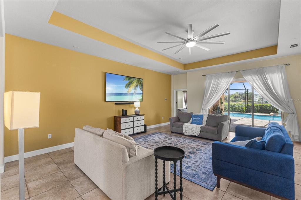Bradenton, Florida, 34209, United States, 5 Bedrooms Bedrooms, ,3 BathroomsBathrooms,Residential,For Sale,1916938