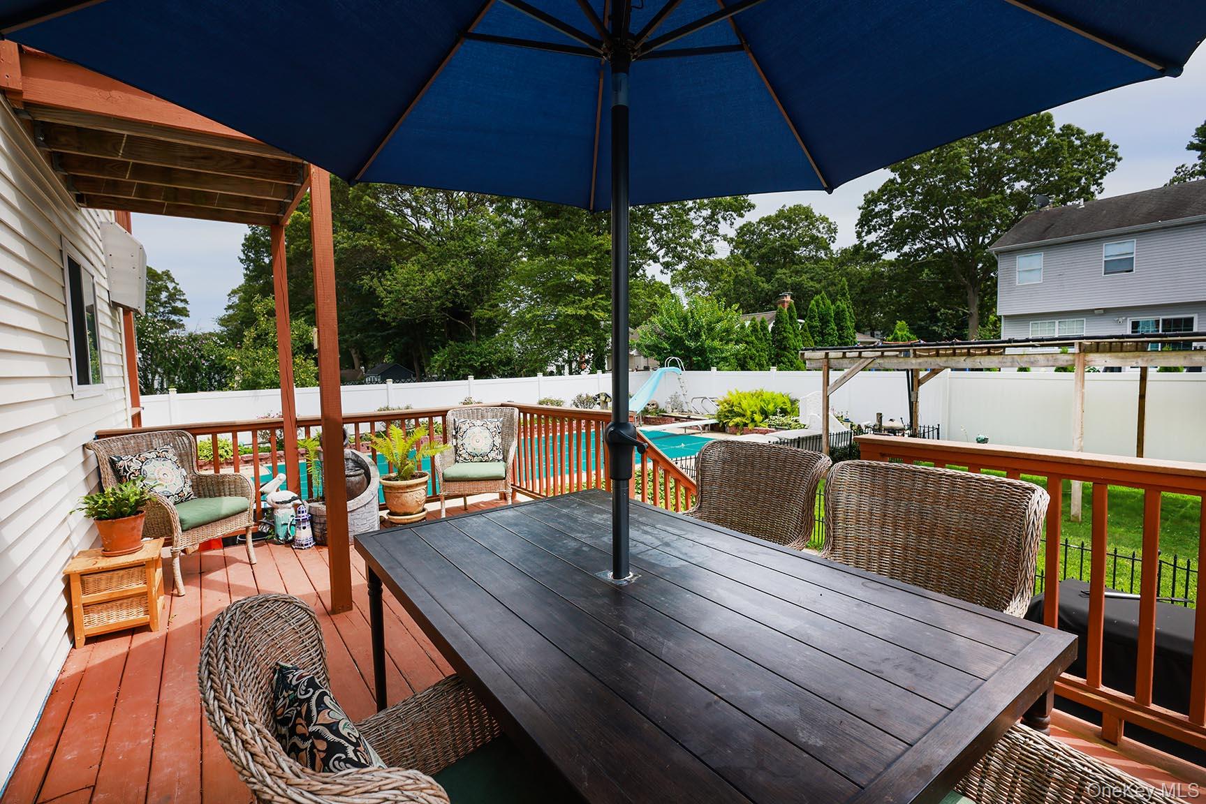 Shirley, New York, 11967, United States, 4 Bedrooms Bedrooms, ,4 BathroomsBathrooms,Residential,For Sale,1901619