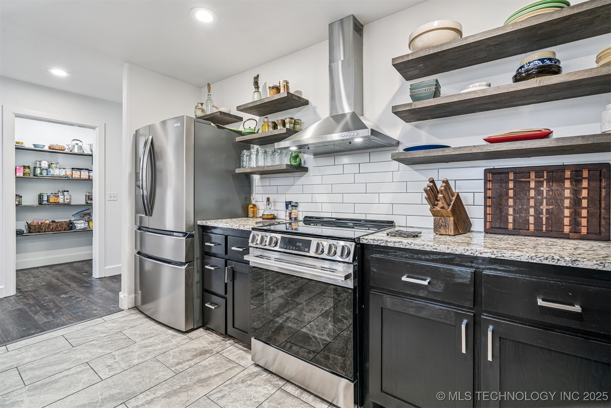 Stigler, Oklahoma, 74462, United States, 5 Bedrooms Bedrooms, ,3 BathroomsBathrooms,Residential,For Sale,2001664