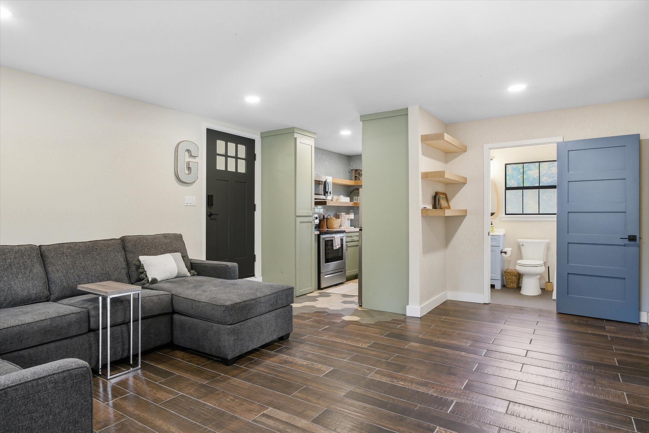 Wills Point, Texas, 75169, United States, 4 Bedrooms Bedrooms, ,4 BathroomsBathrooms,Residential,For Sale,1996475