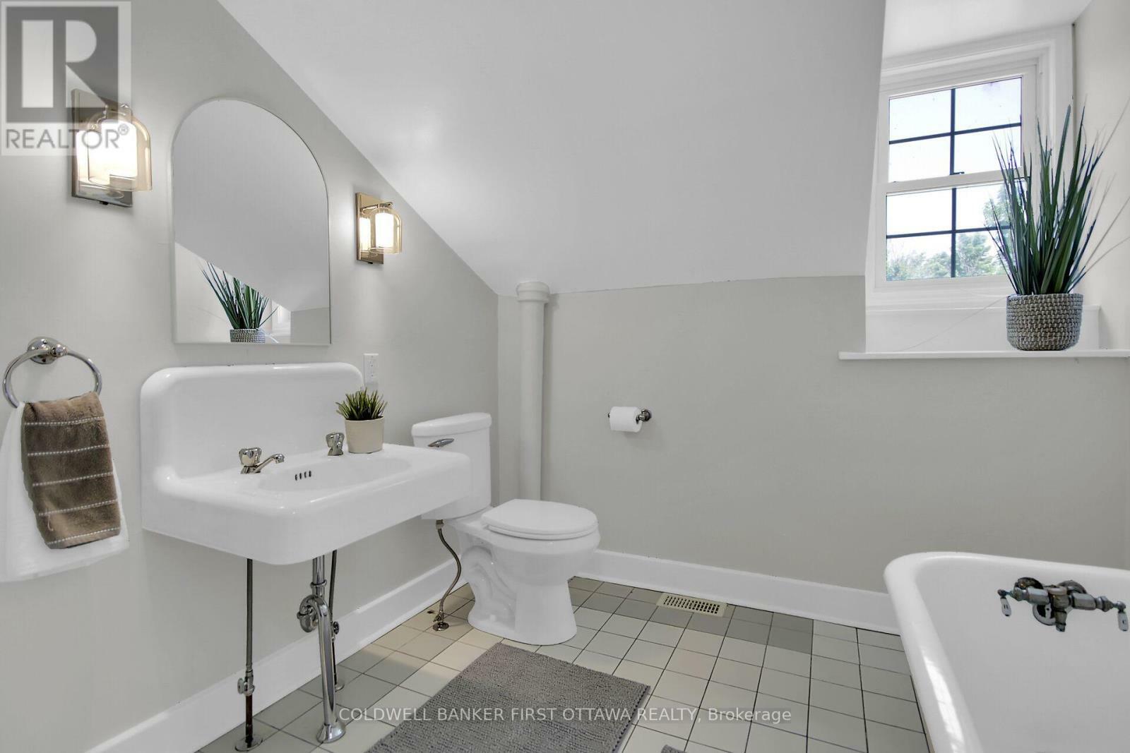 BECKWITH, Ontario, K7C 0S9, CA, 3 Bedrooms Bedrooms, ,2 BathroomsBathrooms,Residential,For Sale,1875056