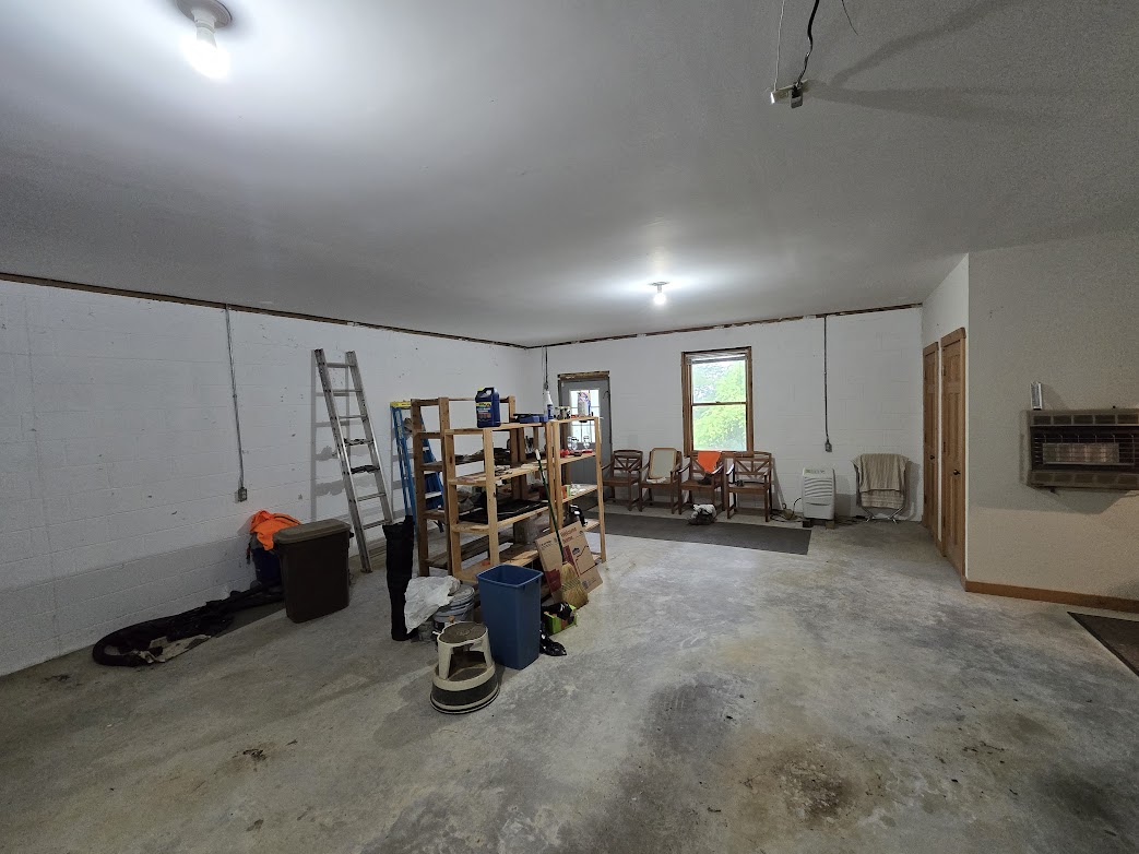 Warrensville, North Carolina, 28693, United States, 2 Bedrooms Bedrooms, ,2 BathroomsBathrooms,Residential,For Sale,1982340