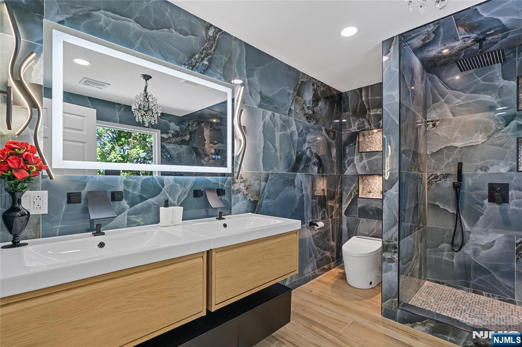 Rutherford, New Jersey, 07070, United States, 3 Bedrooms Bedrooms, ,4 BathroomsBathrooms,Residential,For Sale,1826504