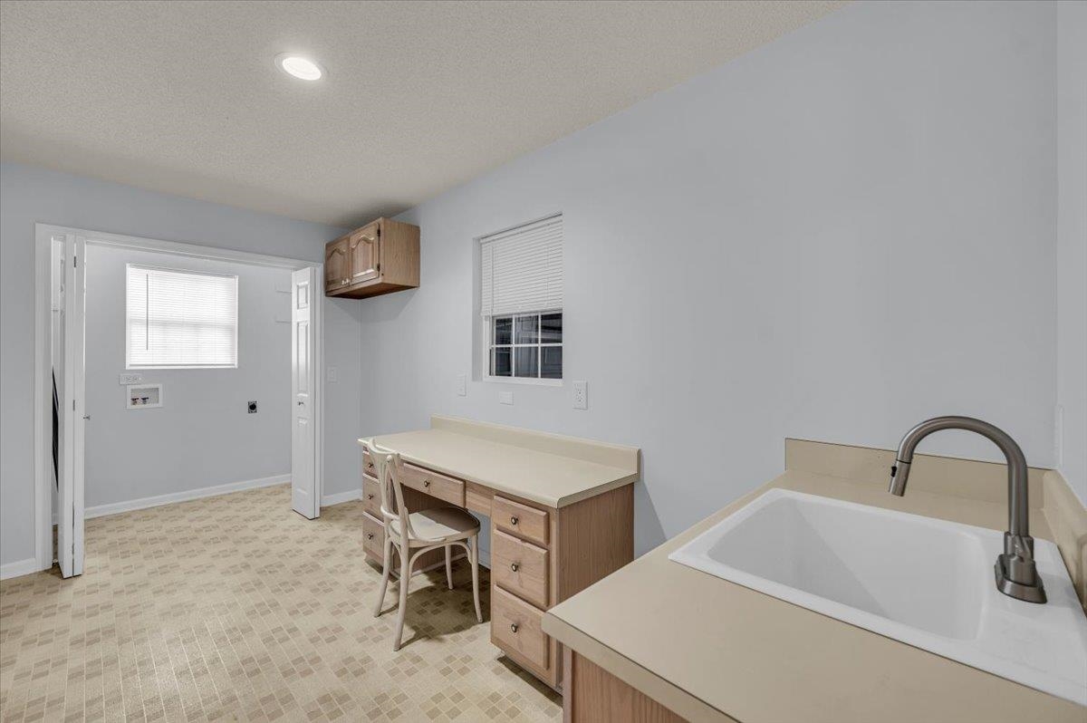 Moore, South Carolina, 29369, United States, 5 Bedrooms Bedrooms, ,4 BathroomsBathrooms,Residential,For Sale,2010805