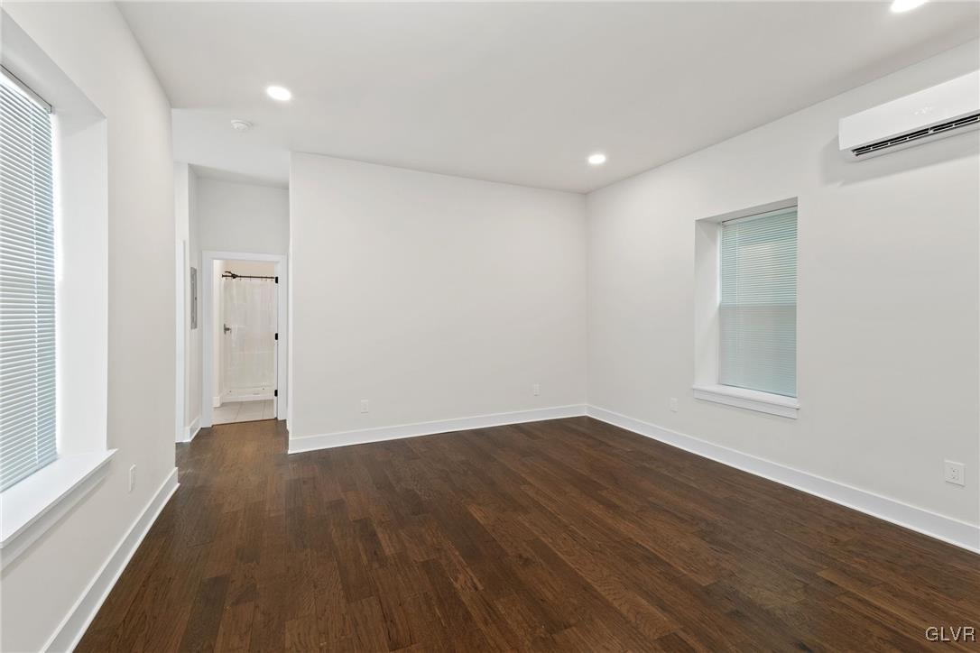 Allentown City, Pennsylvania, 18109, United States, 5 Bedrooms Bedrooms, ,5 BathroomsBathrooms,Residential,For Sale,1759200