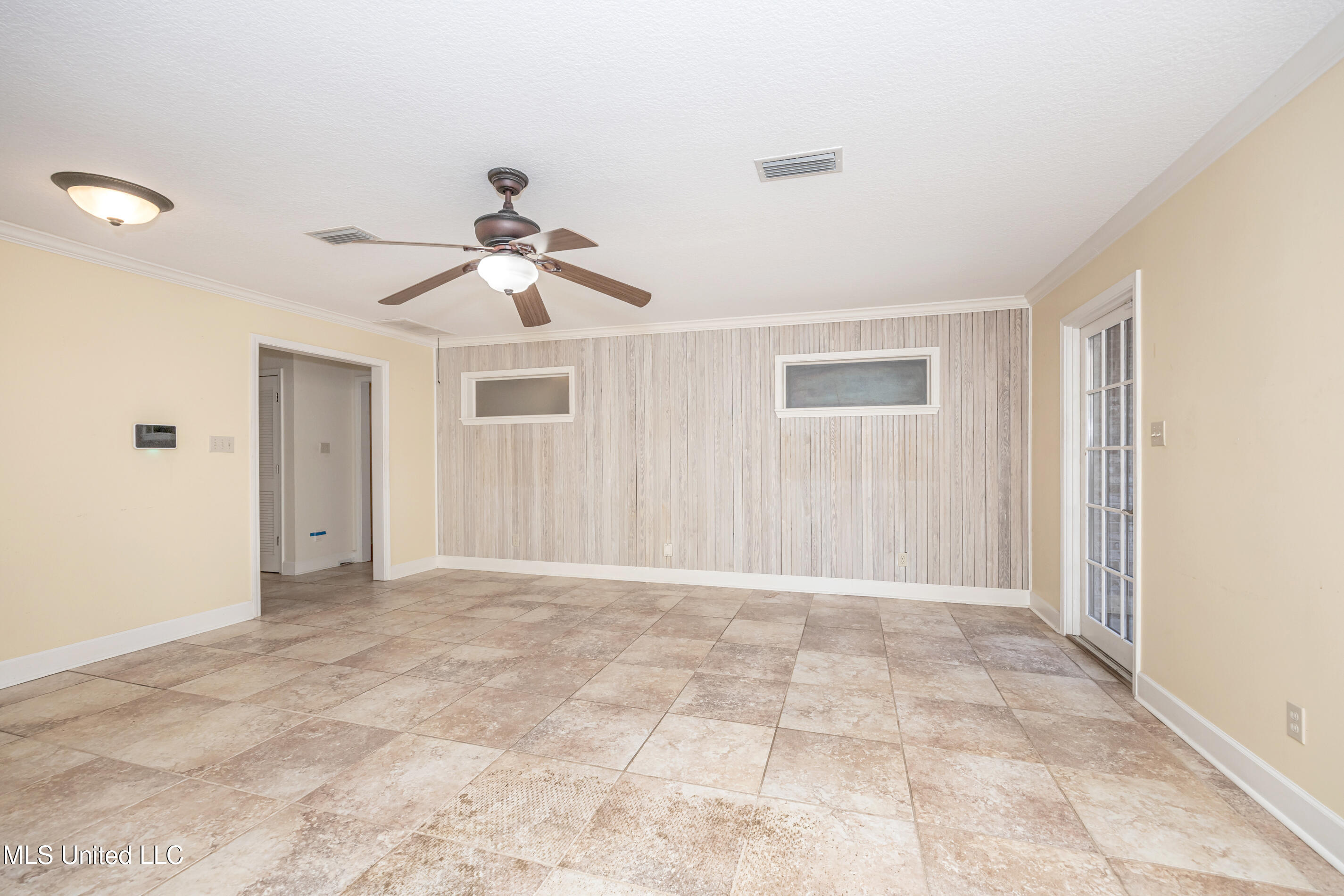 Ocean Springs, Mississippi, 39564, United States, 3 Bedrooms Bedrooms, ,3 BathroomsBathrooms,Residential,For Sale,1903607