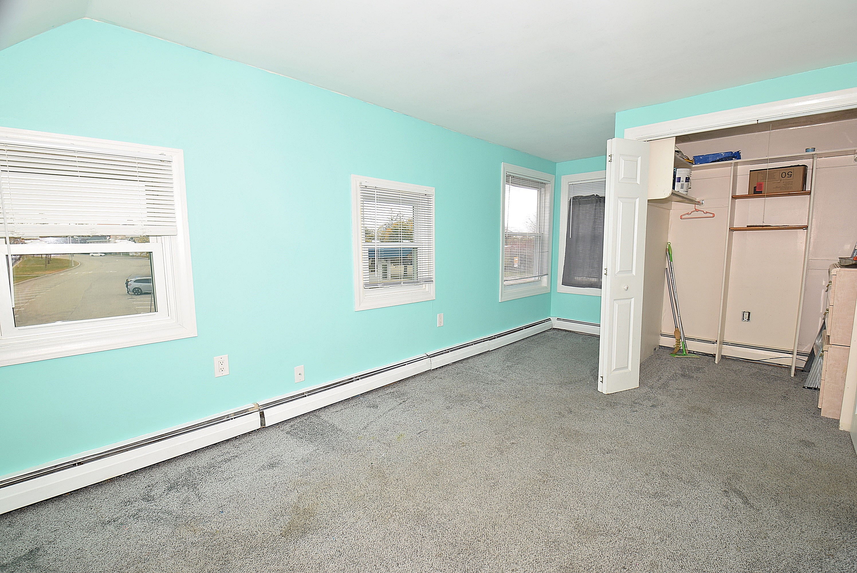 Levittown, New York, 11756, United States, 4 Bedrooms Bedrooms, ,2 BathroomsBathrooms,Residential,For Sale,2000416