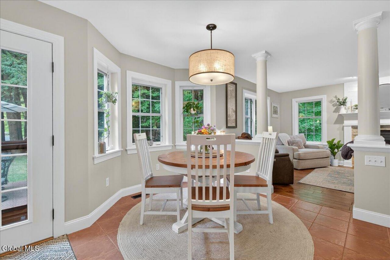 Queensbury, New York, 12804, United States, 3 Bedrooms Bedrooms, ,3 BathroomsBathrooms,Residential,For Sale,1942112
