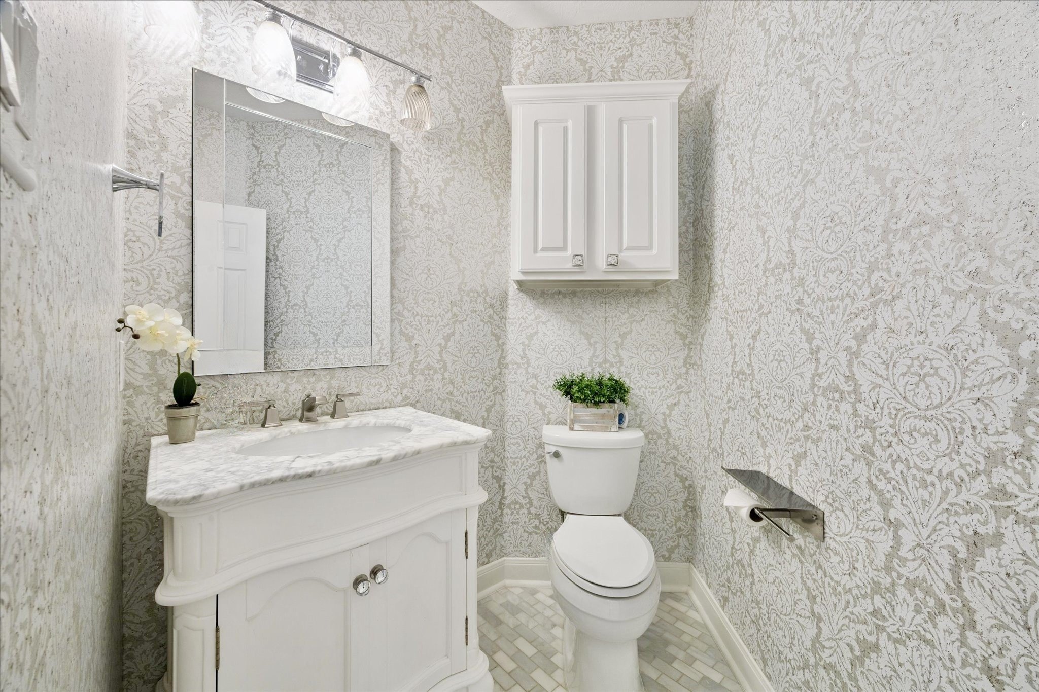 Friendswood, Texas, 77546, United States, 3 Bedrooms Bedrooms, ,5 BathroomsBathrooms,Residential,For Sale,1908024