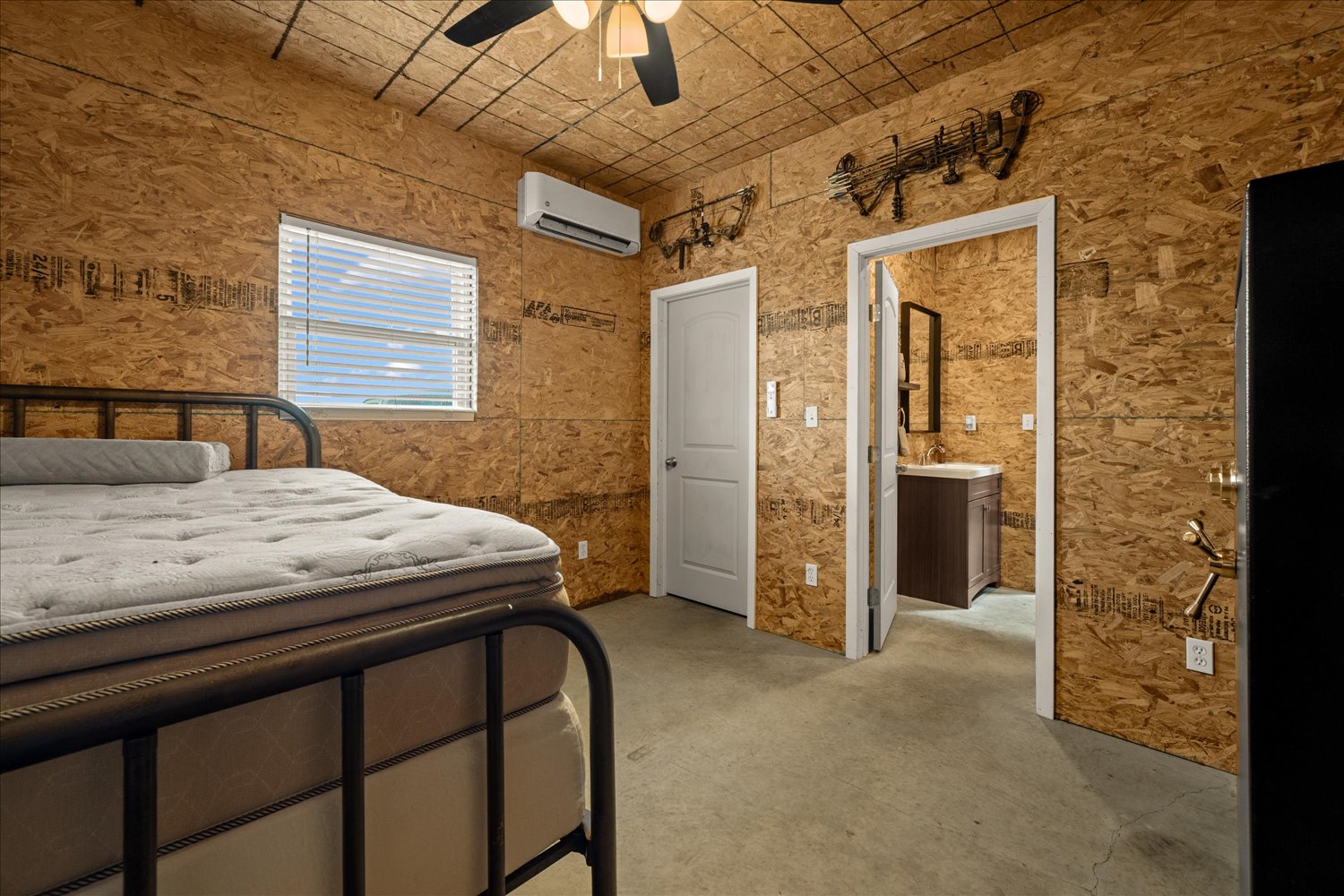 Caddo Mills, Texas, 75135, United States, 3 Bedrooms Bedrooms, ,2 BathroomsBathrooms,Residential,For Sale,2010316