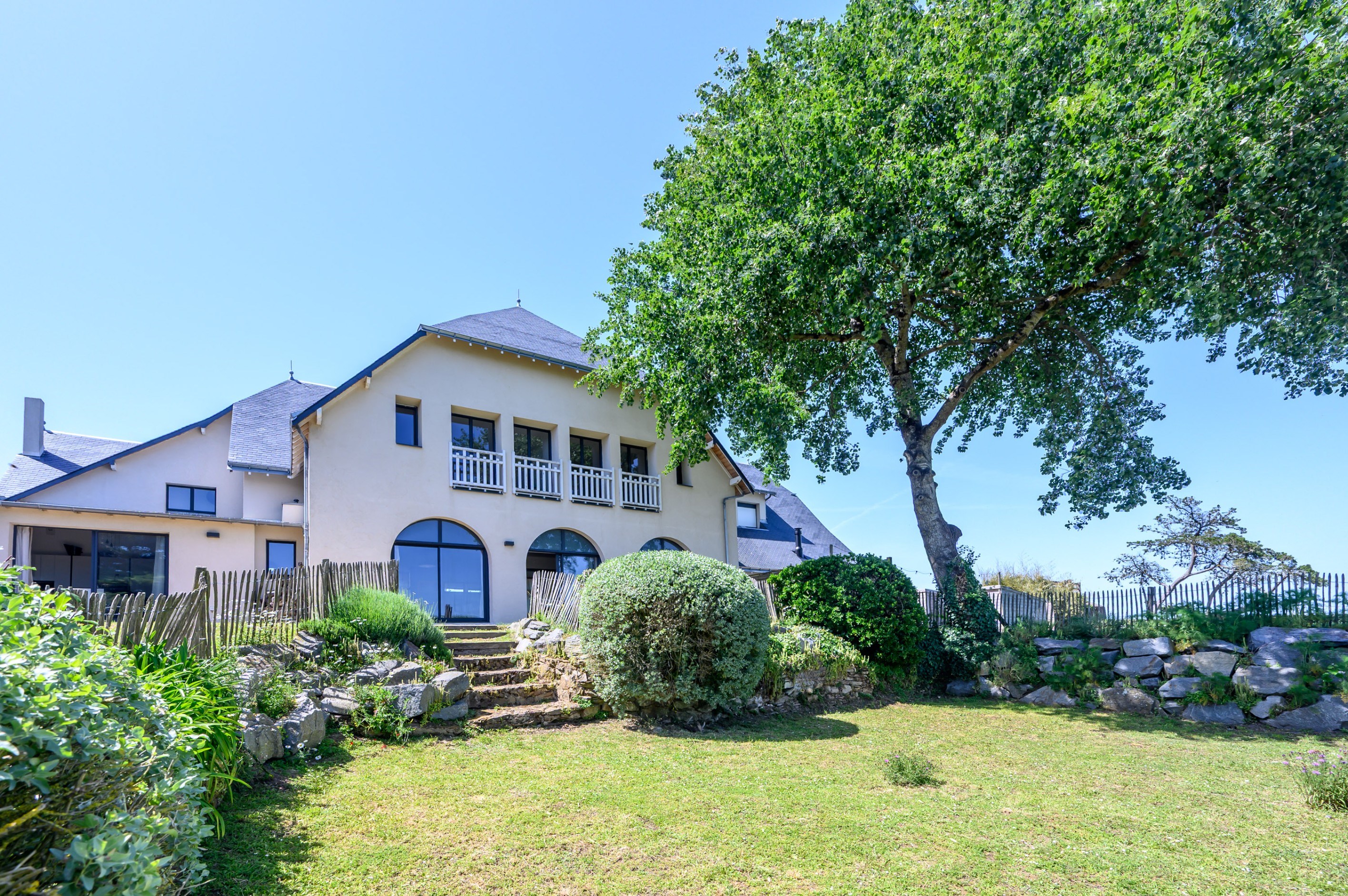  Luxury property overlooking the ocean, beaches and shops - 物件實景