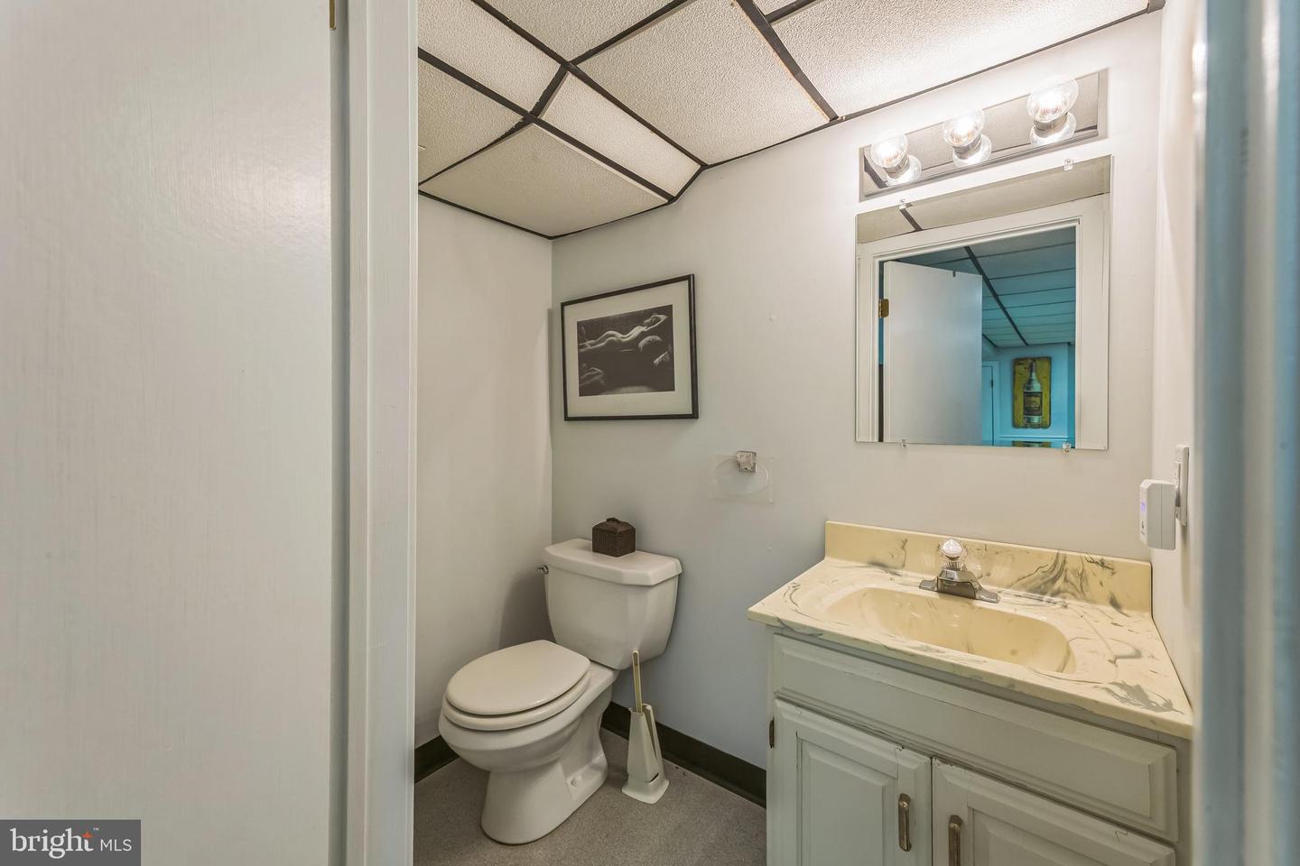 Drexel Hill, Pennsylvania, 19026, United States, 5 Bedrooms Bedrooms, ,6 BathroomsBathrooms,Residential,For Sale,1934182