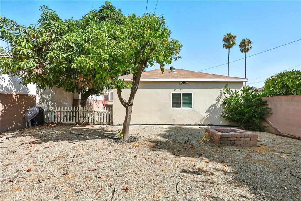 South Gate, California, 90280, United States, 2 Bedrooms Bedrooms, ,1 BathroomBathrooms,Residential,For Sale,1942759