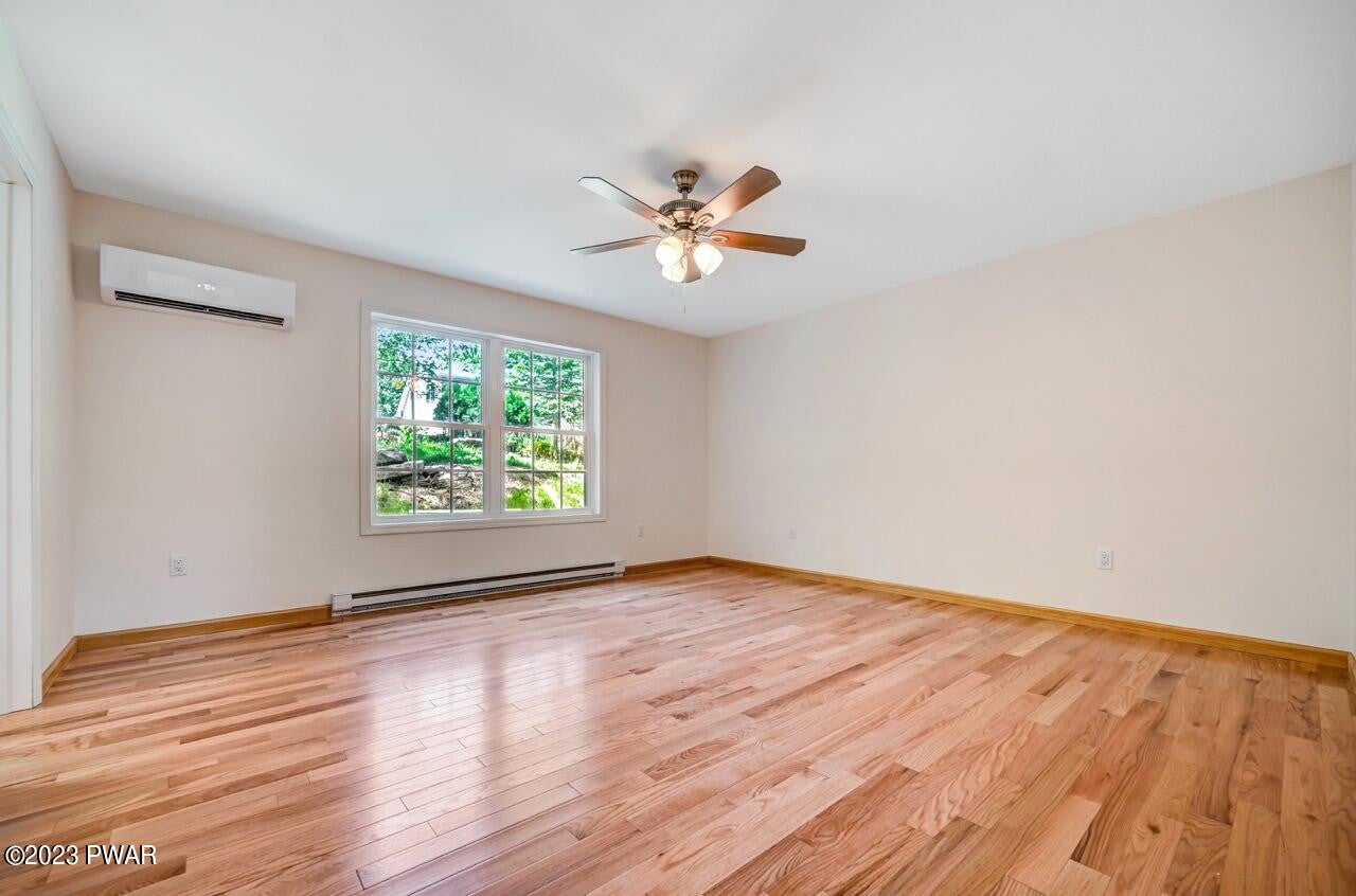 Lake Ariel, Pennsylvania, 18436, United States, 4 Bedrooms Bedrooms, ,4 BathroomsBathrooms,Residential,For Sale,2040060