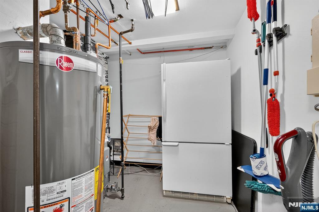 Hillsdale, New Jersey, 07642, United States, 3 Bedrooms Bedrooms, ,2 BathroomsBathrooms,Residential,For Sale,1987903