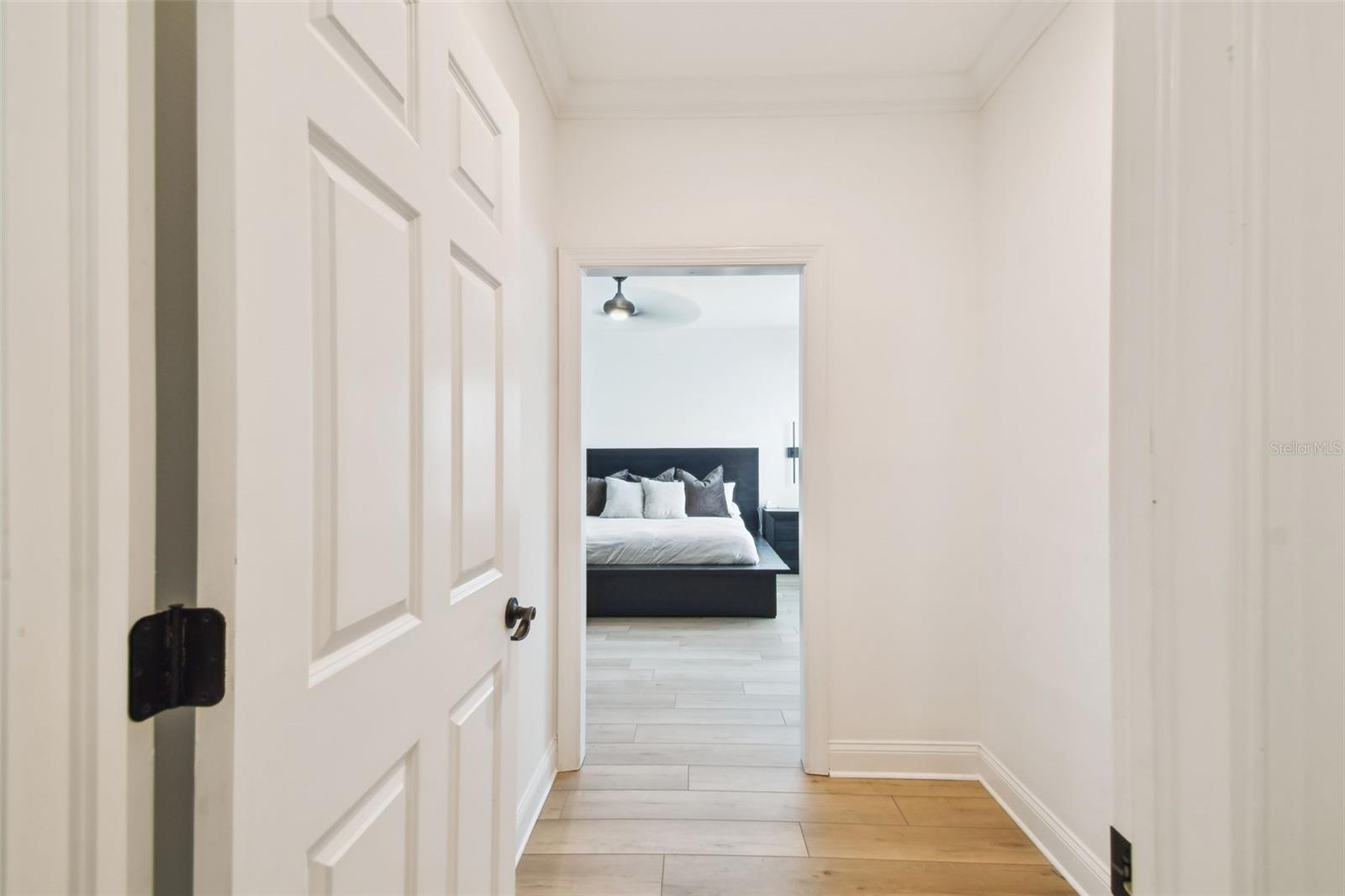 Tampa, Florida, 33602, United States, 4 Bedrooms Bedrooms, ,4 BathroomsBathrooms,Residential,For Sale,1976189