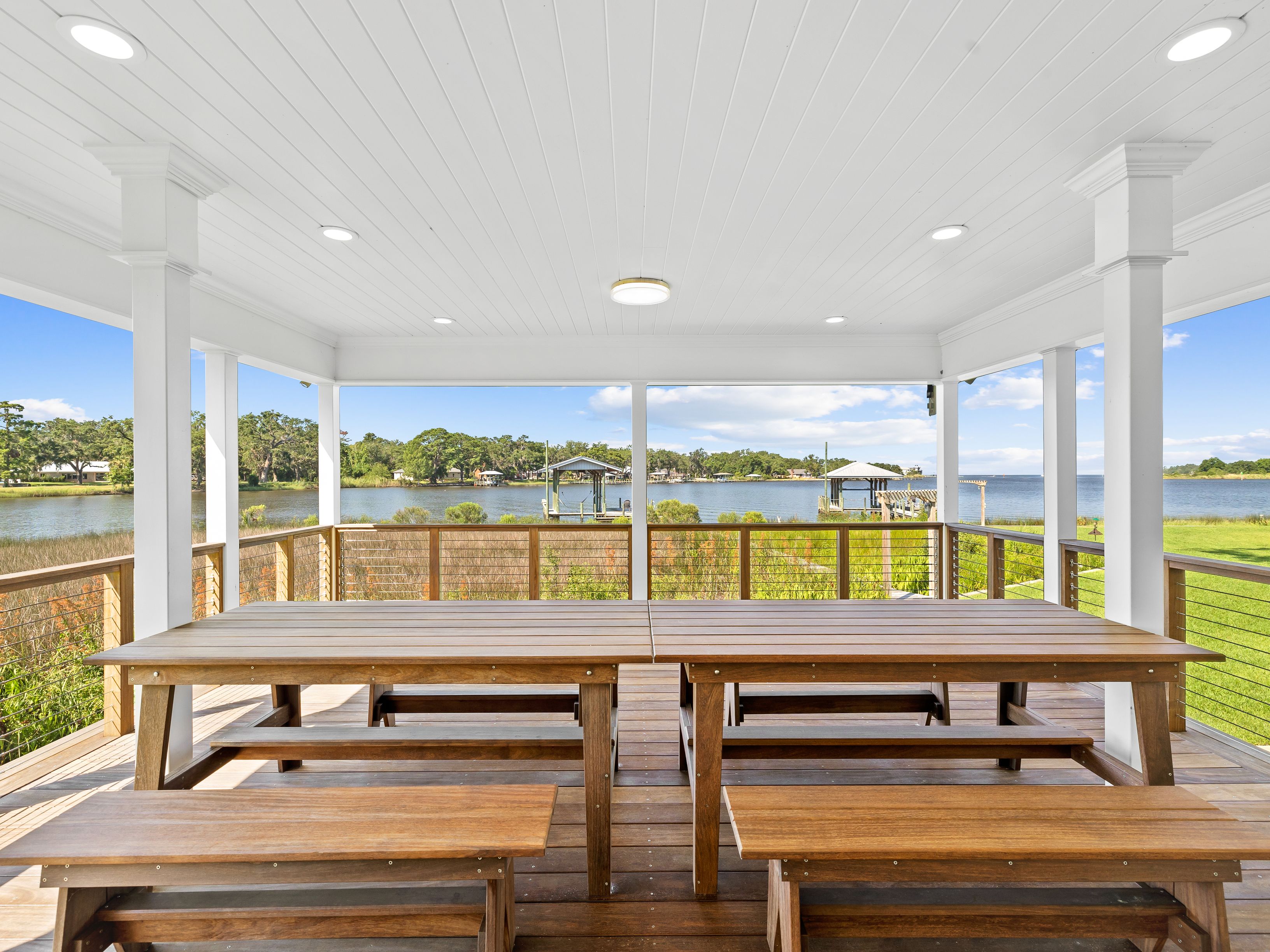  A Once-in-a-Generation Waterfront Estate with 725 Feet Bayou-Frontage - 物件實景