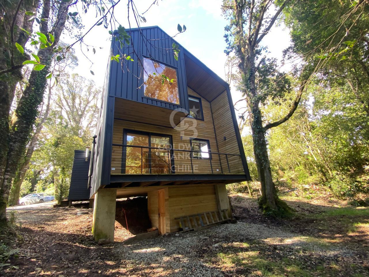 Puerto Varas, Chile, 5 Bedrooms Bedrooms, ,4 BathroomsBathrooms,Residential,For Sale,1971659