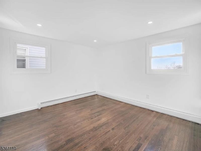 Jersey City, New Jersey, 07305, United States, 4 Bedrooms Bedrooms, ,2 BathroomsBathrooms,Residential,For Sale,1917013