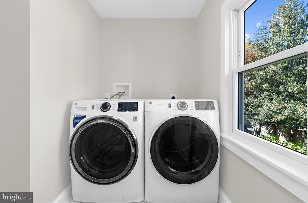 Chestertown, Maryland, 21620, United States, 5 Bedrooms Bedrooms, ,5 BathroomsBathrooms,Residential,For Sale,1988970