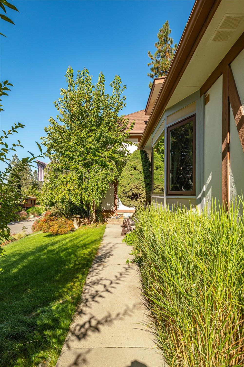 Spokane, Washington, 99208, United States, 5 Bedrooms Bedrooms, ,4 BathroomsBathrooms,Residential,For Sale,1979653