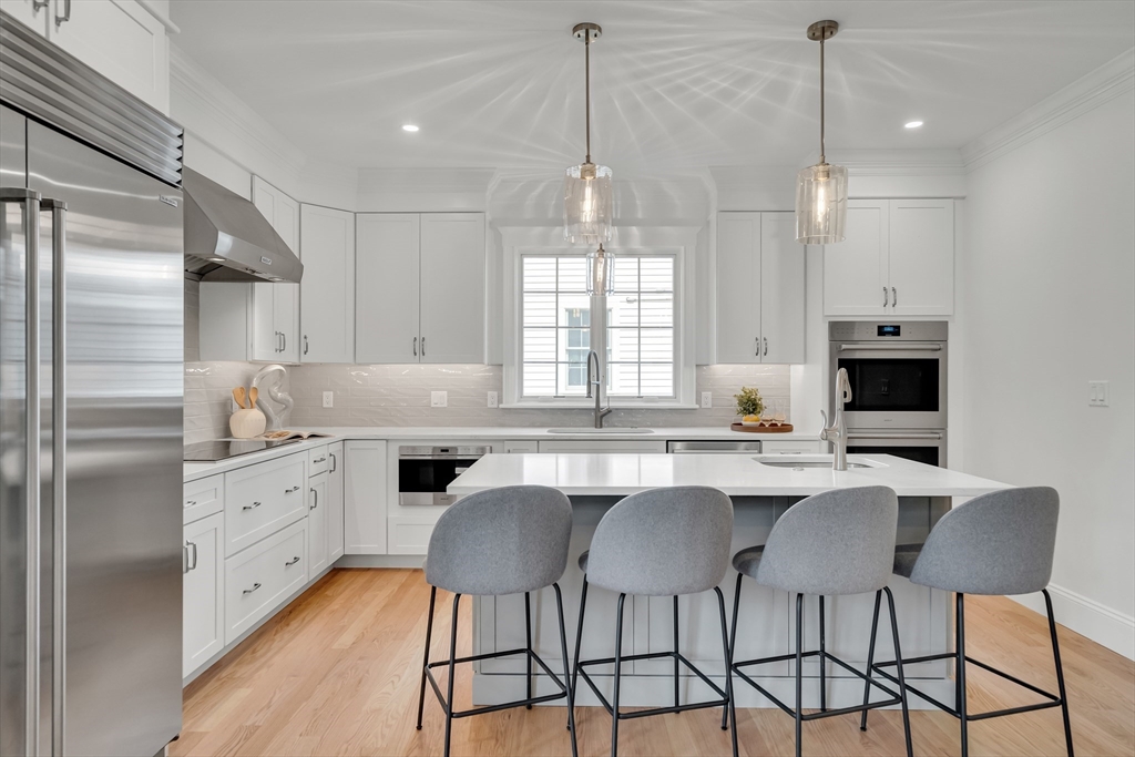 Lexington, Massachusetts, 02420, United States, 5 Bedrooms Bedrooms, ,6 BathroomsBathrooms,Residential,For Sale,1995859