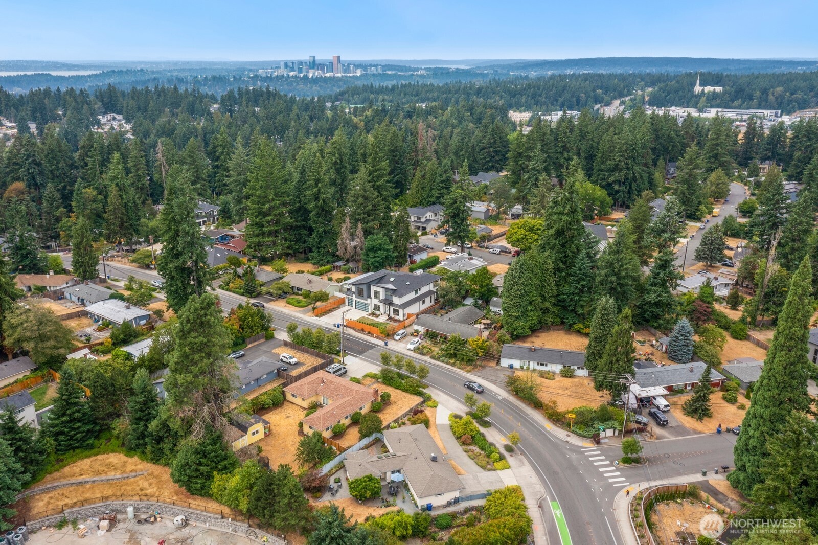 Bellevue, Washington, 98006, United States, 4 Bedrooms Bedrooms, ,1 BathroomBathrooms,Residential,For Sale,1913092