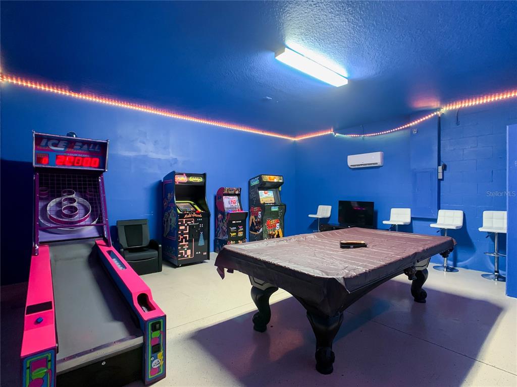 Davenport, Florida, 33896, United States, 8 Bedrooms Bedrooms, ,5 BathroomsBathrooms,Residential,For Sale,1827477