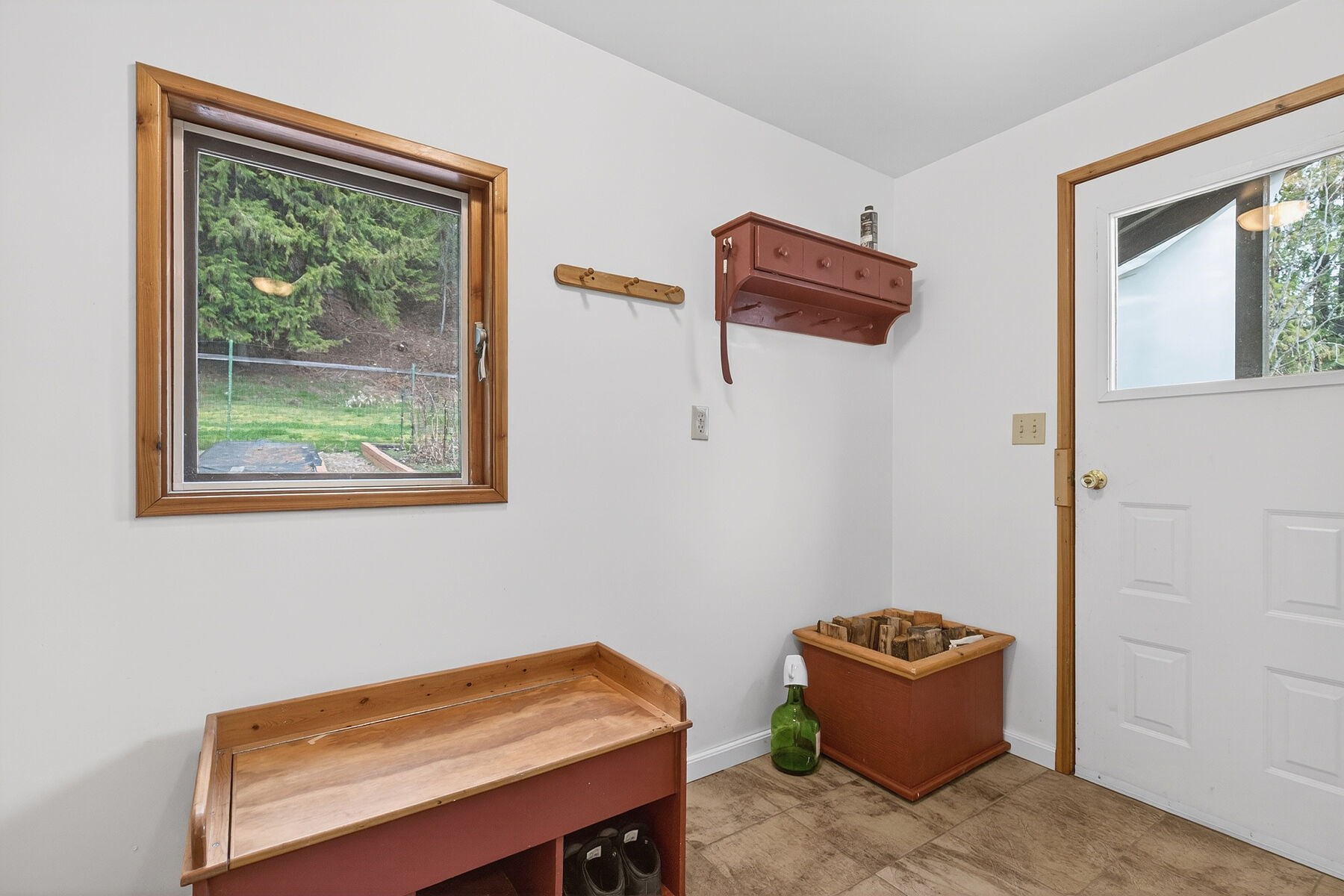  Rare Waterfront Gem - 物件實景