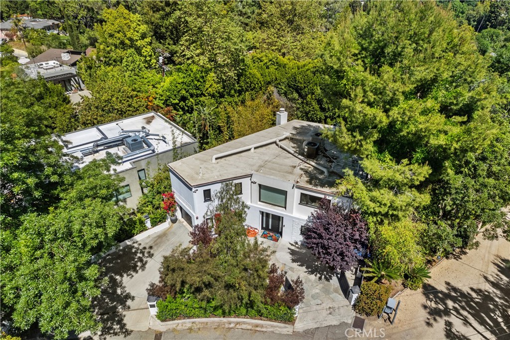 Los Angeles, California, 90046, United States, 3 Bedrooms Bedrooms, ,4 BathroomsBathrooms,Residential,For Sale,1817494