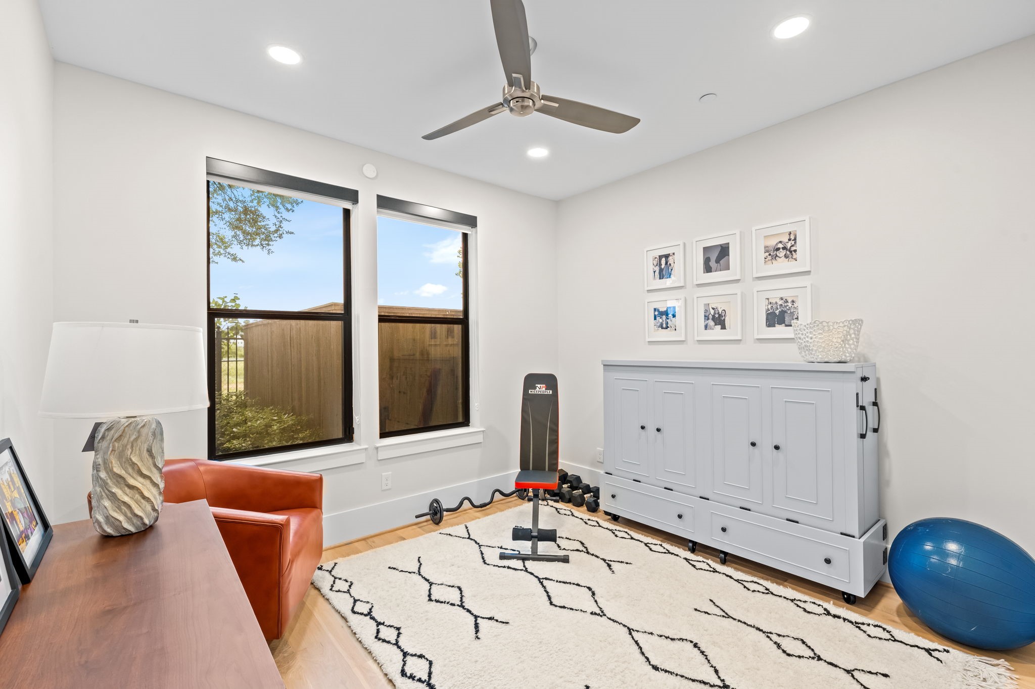  611 N Live Oak Street - 物件實景