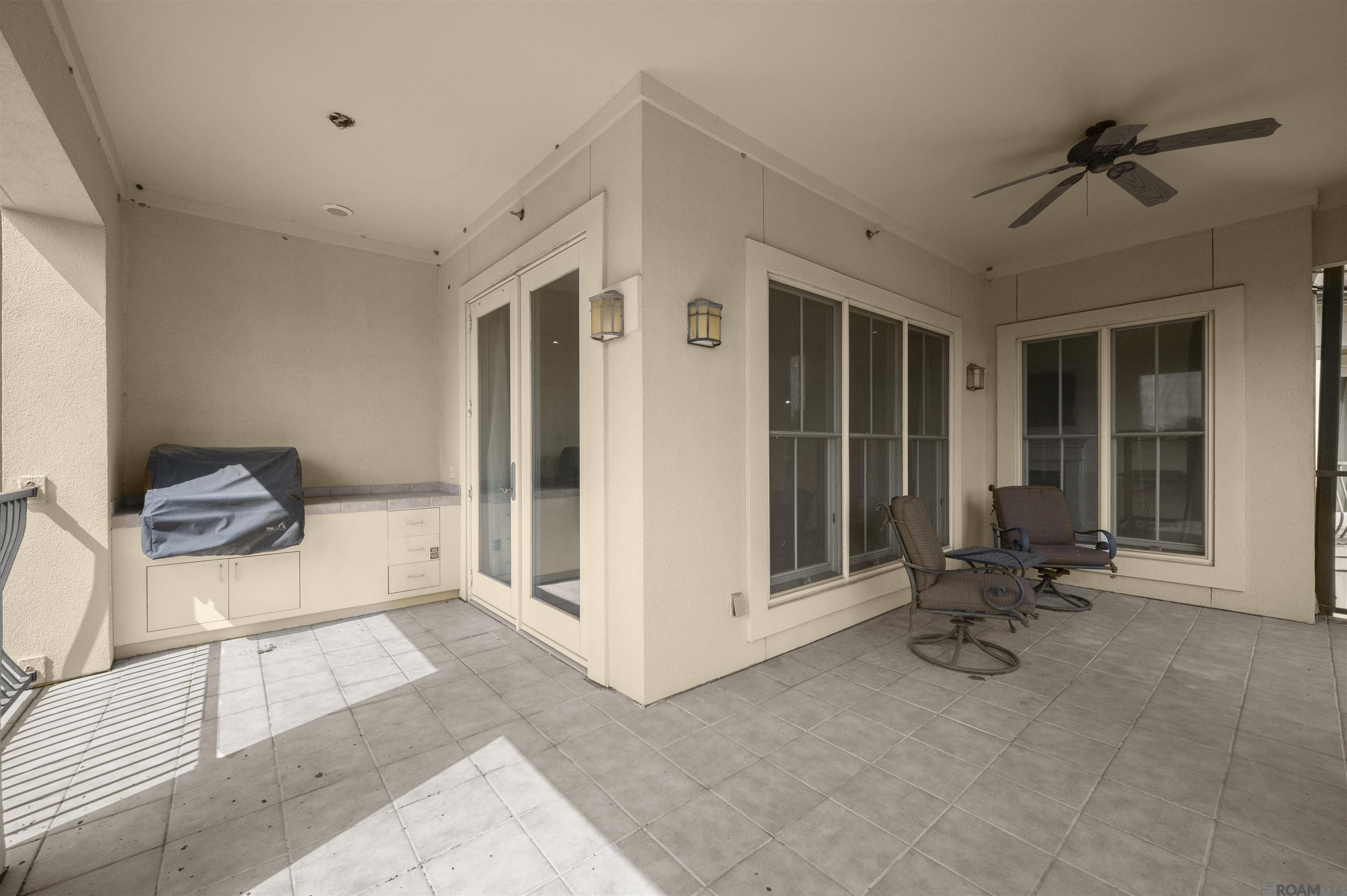 Baton Rouge, Louisiana, 70808, United States, 3 Bedrooms Bedrooms, ,2 BathroomsBathrooms,Residential,For Sale,1980847