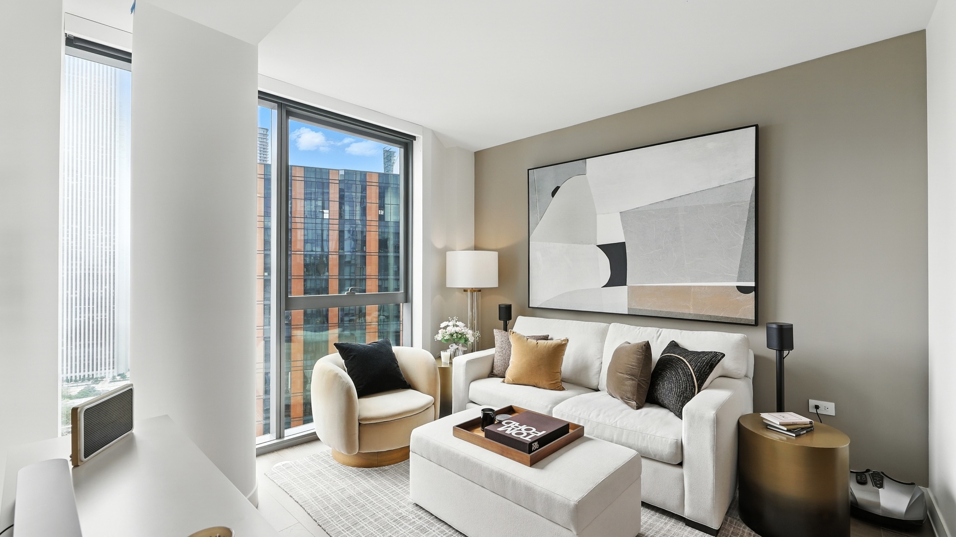 Chicago, Illinois, 60601, United States, 1 Bedroom Bedrooms, ,1 BathroomBathrooms,Residential,For Sale,1927498