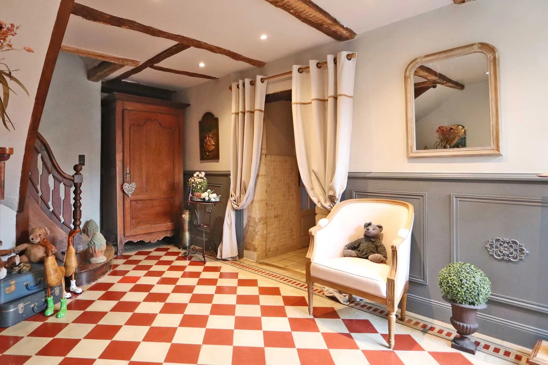 Bergerac, New Aquitaine, 24100, FR, 7 Bedrooms Bedrooms, ,4 BathroomsBathrooms,Residential,For Sale,1995798