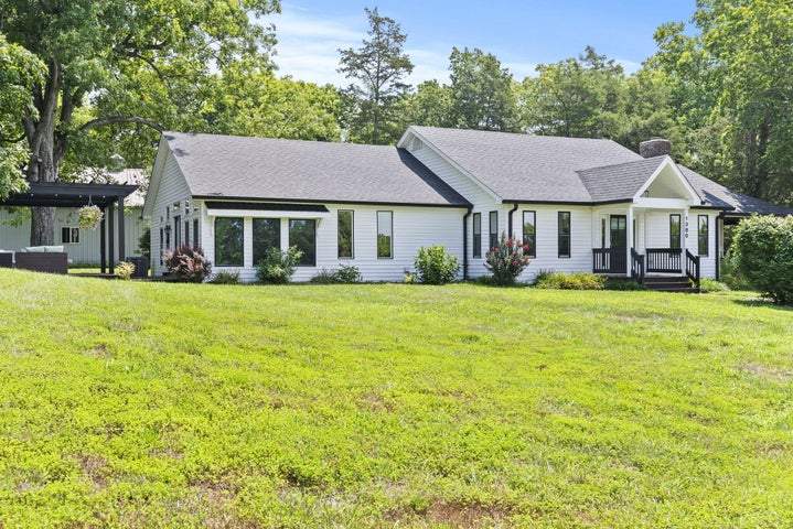 Versailles, Kentucky, 40383, United States, 4 Bedrooms Bedrooms, ,Residential,For Sale,1900700
