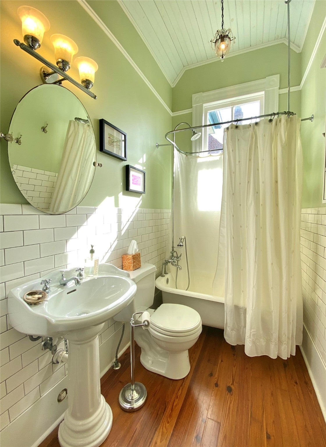 1409 Sealy Street, Galveston, Texas, 77550, United States, 6 Bedrooms Bedrooms, ,4 BathroomsBathrooms,Residential,For Sale,1409 Sealy Street,1683599