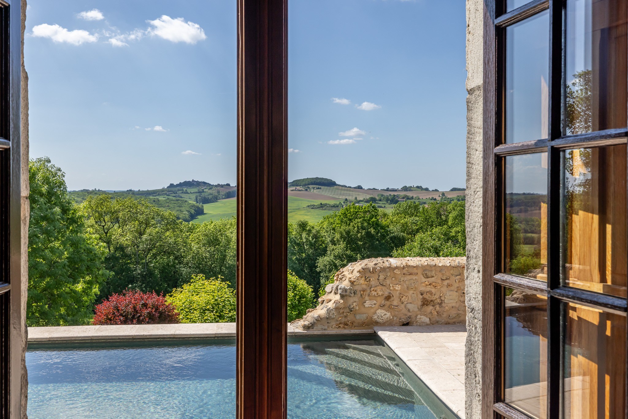  Awakening the Senses in the Land of Azure: A Domain of Light in the Heart of Lo… - 物件實景