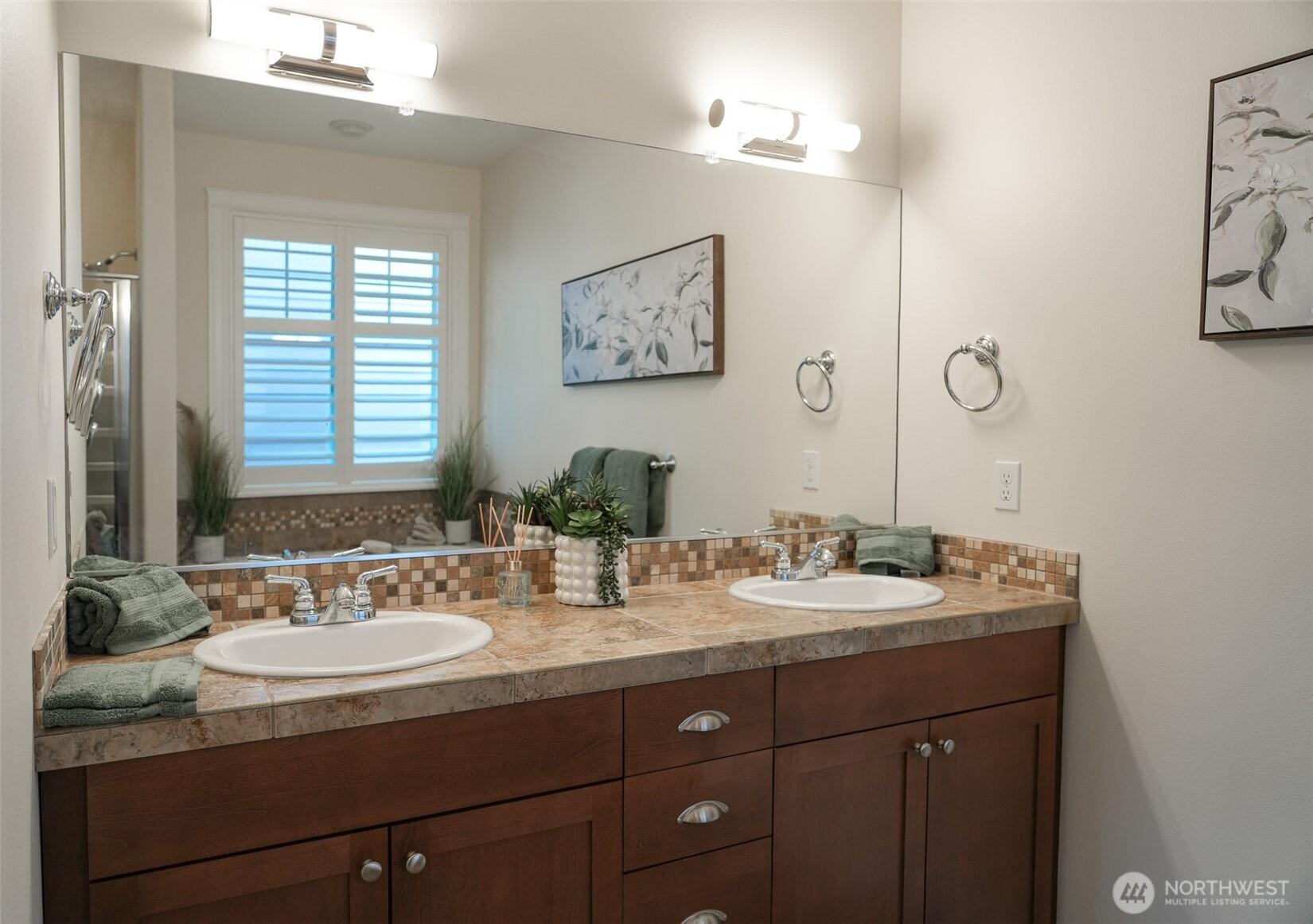 GIG HARBOR, Washington, 98335, United States, 2 Bedrooms Bedrooms, ,2 BathroomsBathrooms,Residential,For Sale,1818936