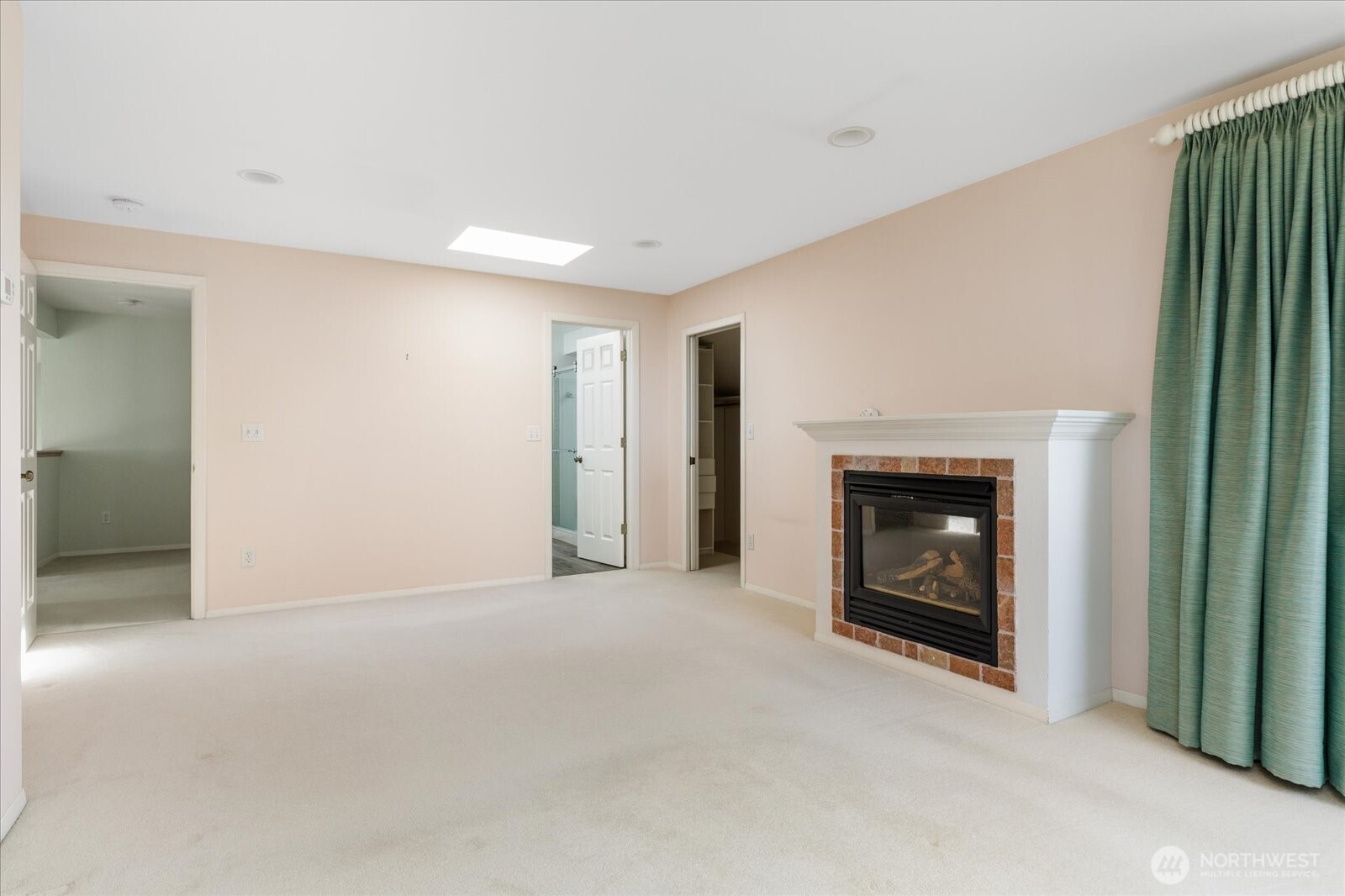 Oak Harbor, Washington, 98277, United States, 3 Bedrooms Bedrooms, ,1 BathroomBathrooms,Residential,For Sale,1868219