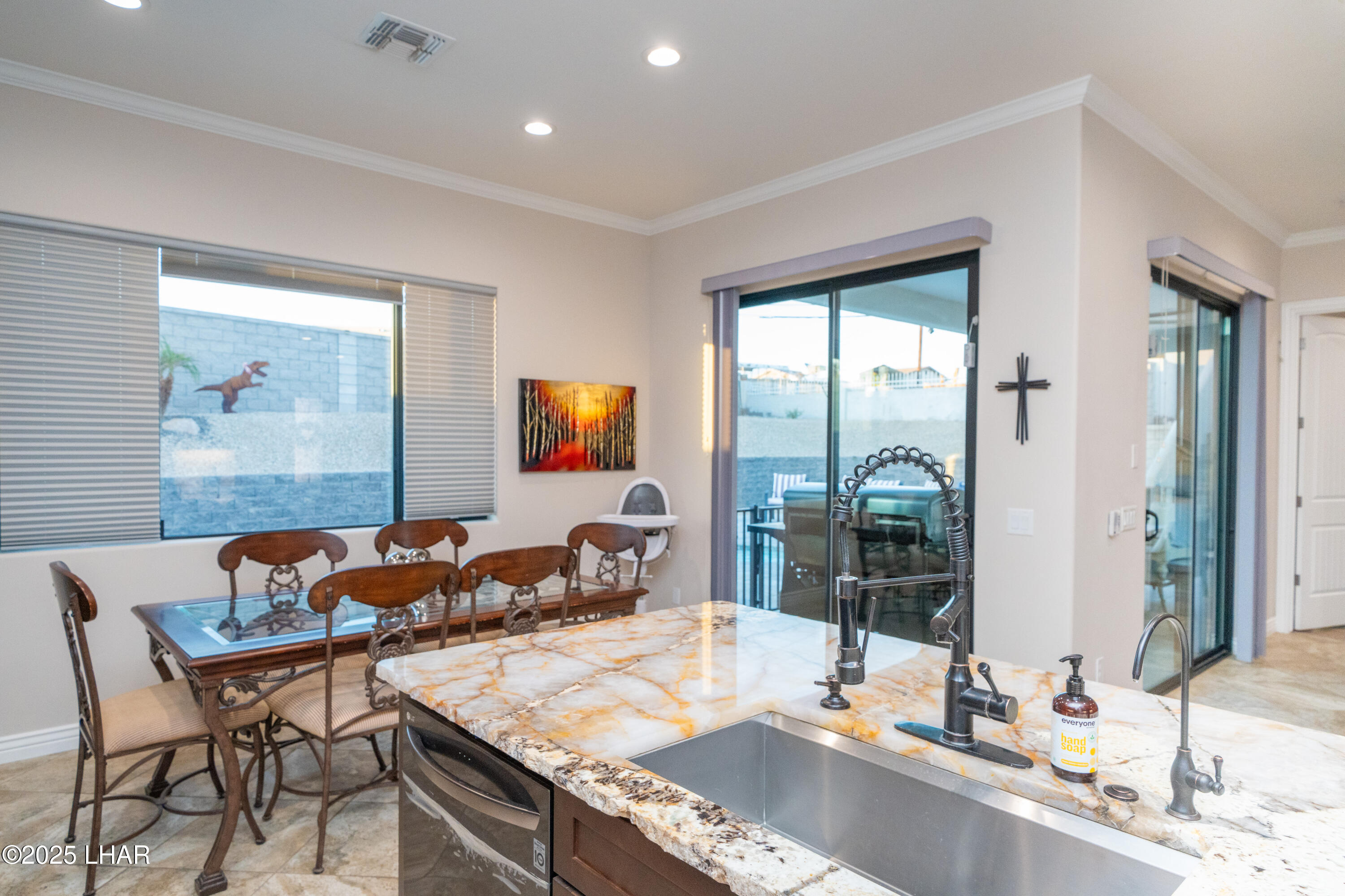 Lake Havasu City, Arizona, 86403, United States, 3 Bedrooms Bedrooms, ,4 BathroomsBathrooms,Residential,For Sale,1827027