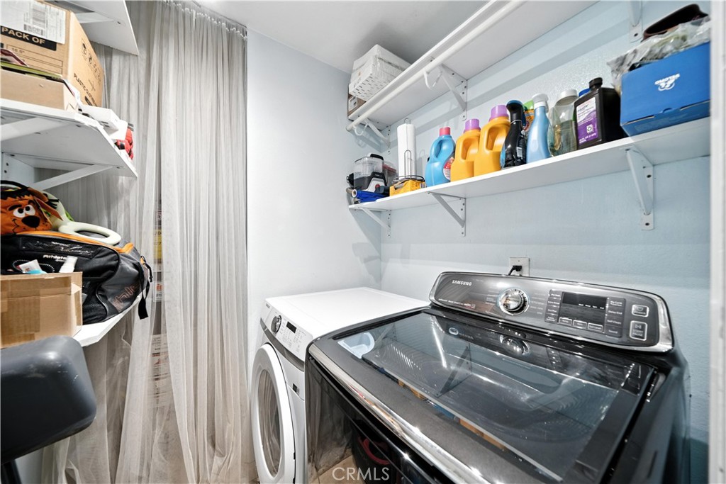 El Cajon, California, 92019, United States, 2 Bedrooms Bedrooms, ,3 BathroomsBathrooms,Residential,For Sale,1921774